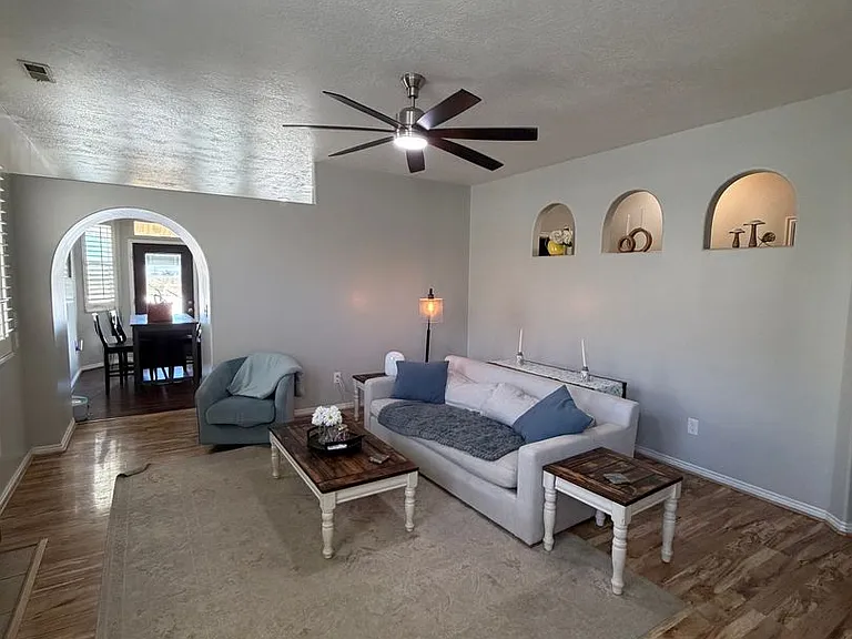 721 N Skipton Dr — Photo 4