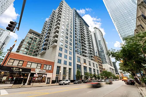 1305 S Michigan Ave Photo 1