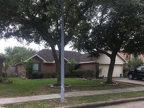 3rd image of 5125 Parkcrest Dr