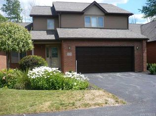 5209 Bridle Path Ln, Lewiston, NY 14092