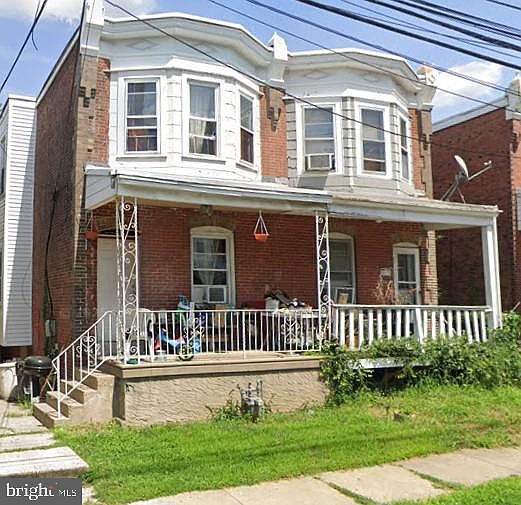 1st image of 121 Pine St