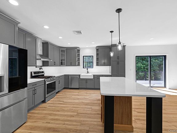 2nd image of 375 Breezy Hill Road