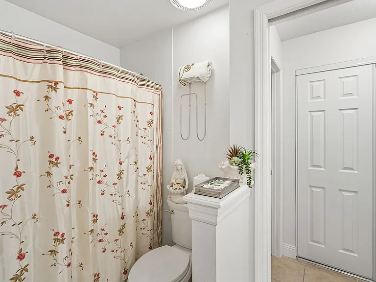 314 Knottwood Ct — Photo 17