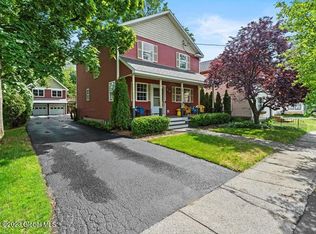 26 Jumel Pl, Saratoga Springs, NY 12866