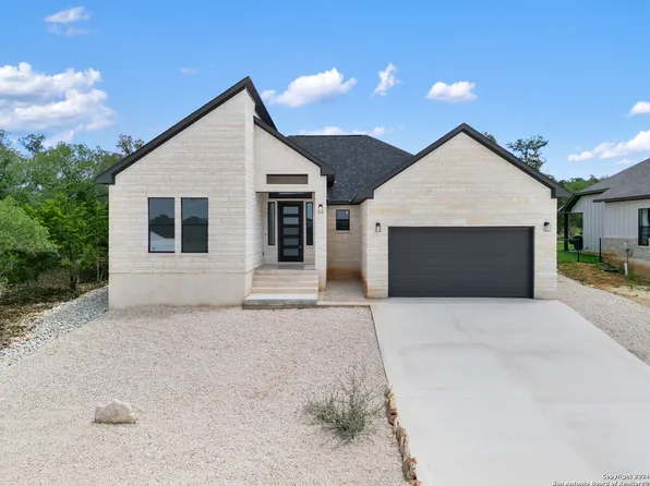 117 Alex Jordan, Blanco, TX 78606