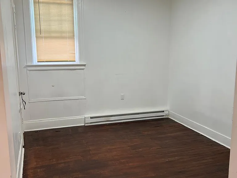 922 Jay St #1B — Photo 5
