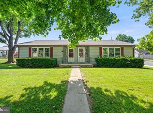 163-165 Fairview Ave, Waynesboro, PA 17268