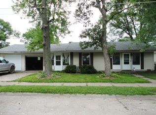 1405 S Ohio Ave, Davenport, IA 52802