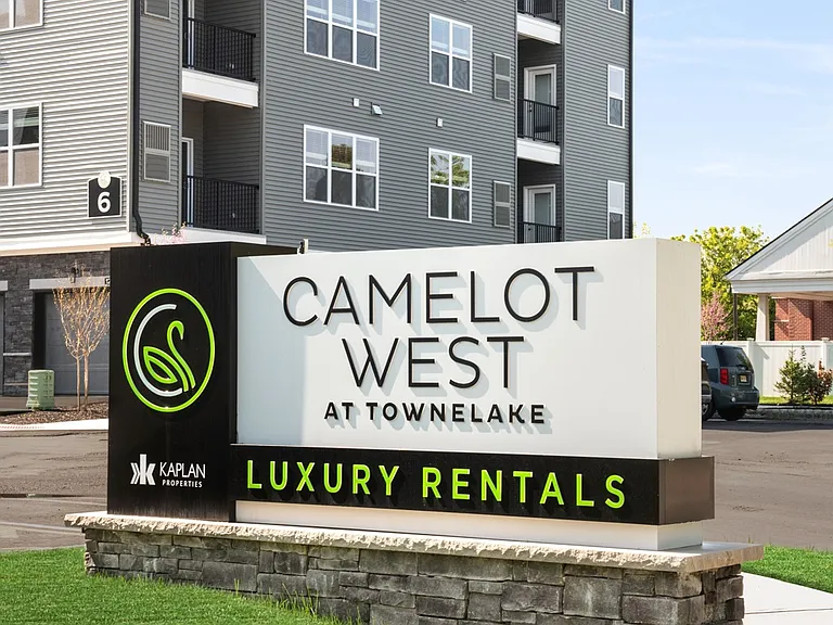 Camelot at Townelake — Photo 18
