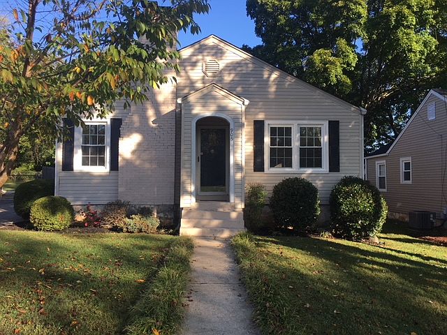 1st image of 905 Josephine St