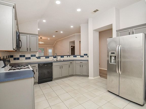 5th image of 8502 Manassas Ln