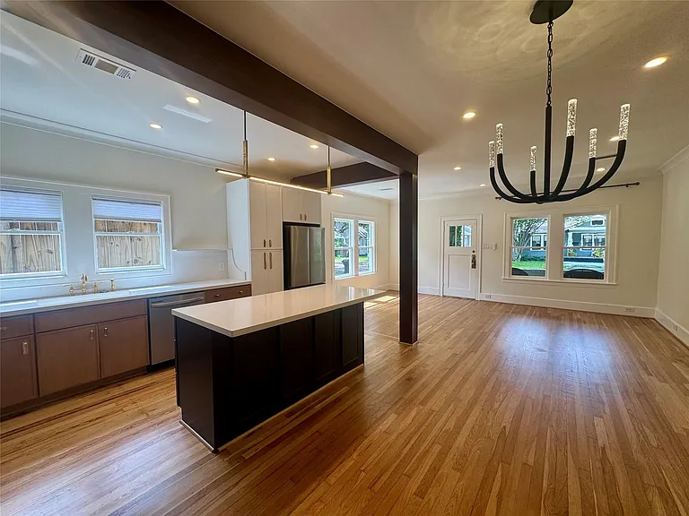 916 W Melwood St — Photo 3
