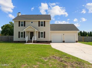 33 Bayleaf Ln, Sanford, NC 27332