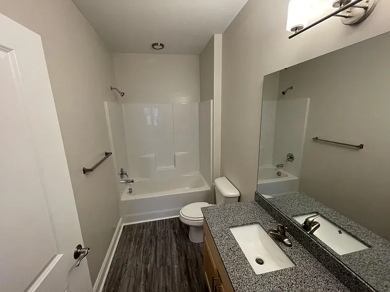 Marcom St Apartments — Photo 19