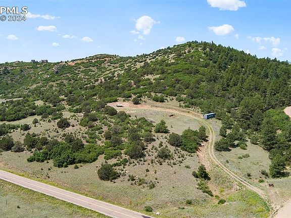 2nd image of 22 Cap Rock Ln