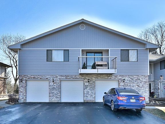 3rd image of 745 Whalom Ln #745