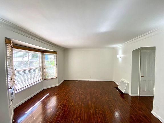4th image of 626 1/2 N Spaulding Ave #5749063