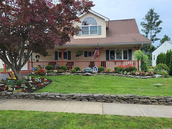 3rd image of 12 Boulder Ln
