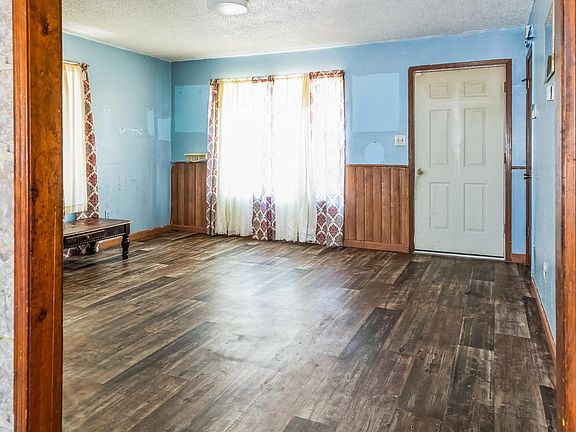 3rd image of 355 Lynnwood St