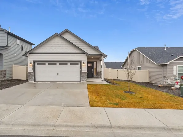 2028 E Cave Falls St, Kuna, ID 83634