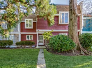 6 Toilsome Ln, East Hampton, NY 11937