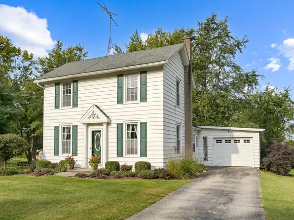 704 S State St, Hampshire, IL 60140