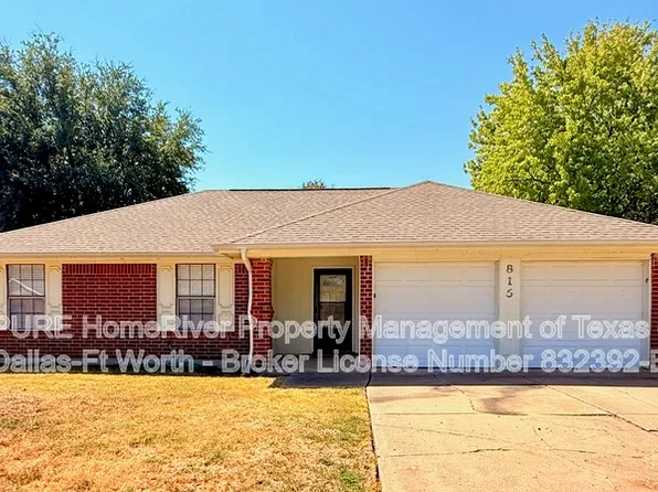 816 Castleview Dr, Arlington, TX 76001