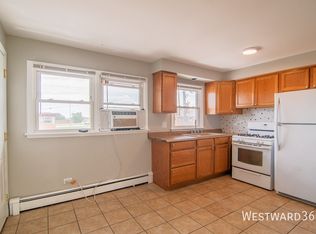 12909 Page St APT 2N, Blue Island, IL 60406