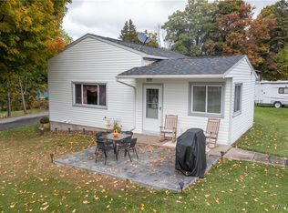 6727 E Lake Rd, Castile, NY 14427