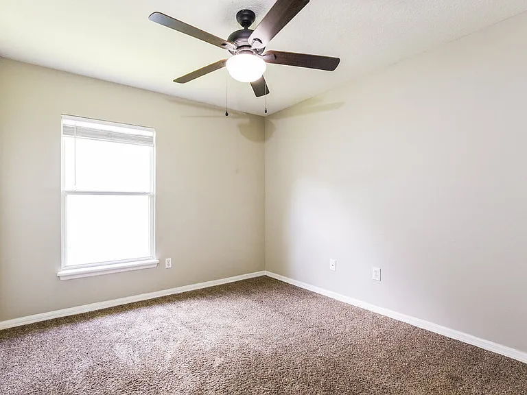 1660 Ashland Trl — Photo 13