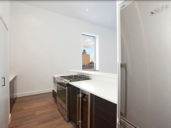 4th image of 130 Orchard St APT 53