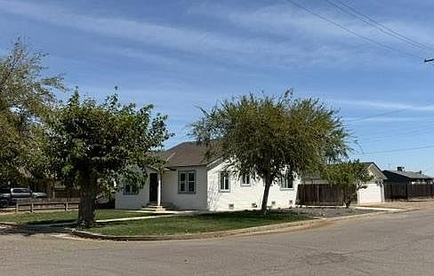 2nd image of 470 2nd St