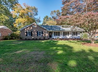 1015 Regency Dr, Charlotte, NC 28211