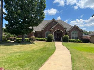 122 River Valley Loop, Maumelle, AR 72113