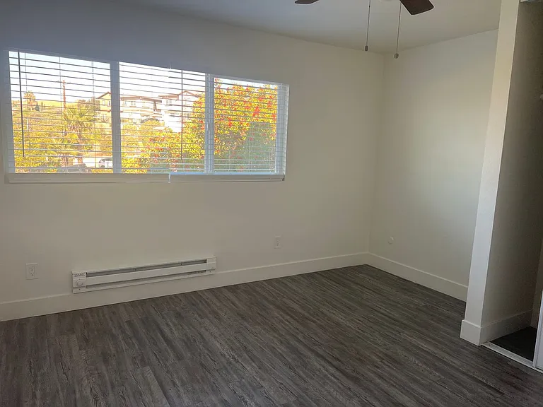 FH - Hilltop Apartments — Photo 47