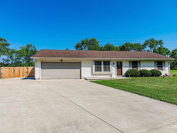 2nd image of 210 Charles Dr