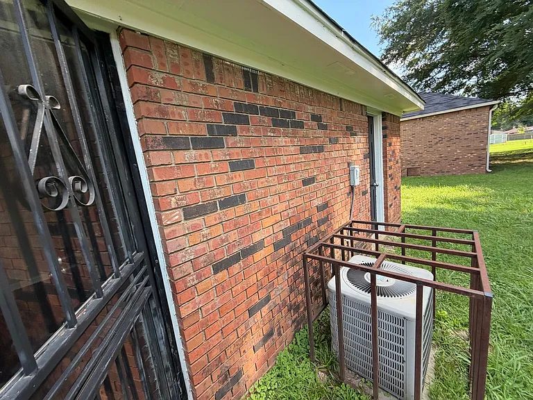 5126 Brushwood Dr — Photo 3