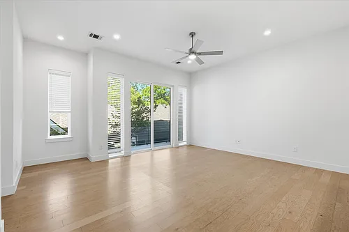 6017 Hudson St #102 Photo 1