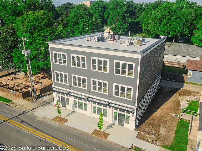 The Fitzgerald Apartments - Downtown Springdale — Photo 34