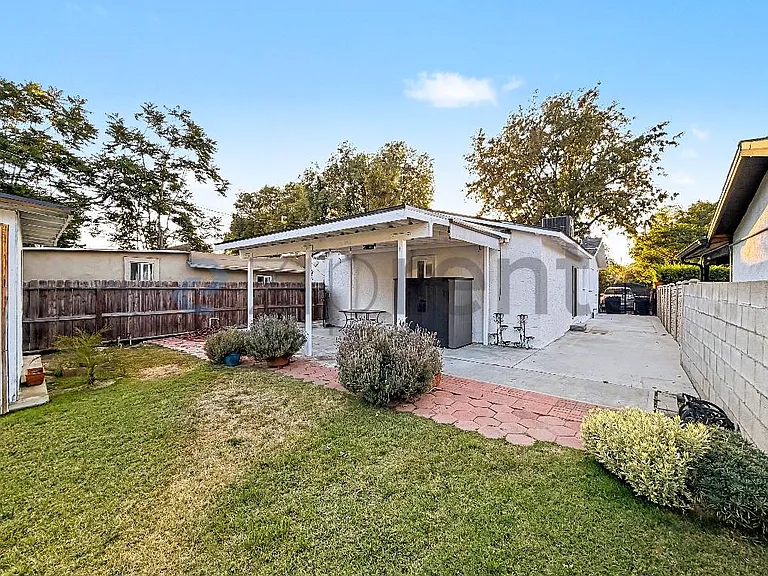 600 Hazel St — Photo 18