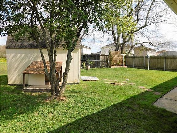 5th image of 17 Aster Ln