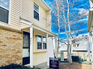 971 S Pitkin Ct, Aurora, CO 80017