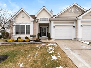 4 Wellington Pl, Monroe Township, NJ 08831