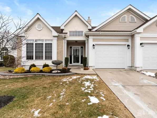 4 Wellington Pl, Monroe Township, NJ 08831