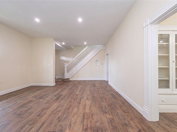 4th image of 329 N Harrison Ave
