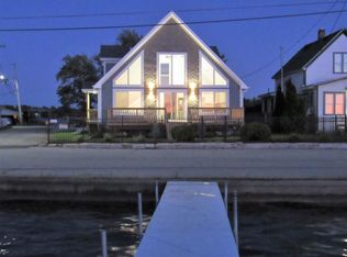 166 Eagle Point Rd, Fox Lake, IL 60020