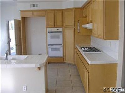 5th image of 915 S Creekview Ln
