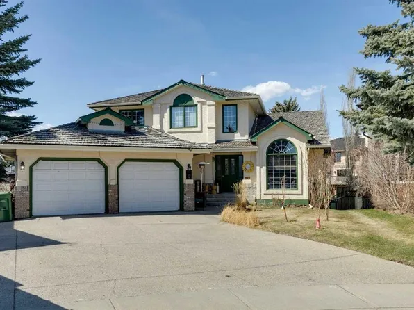 111 E Scenic Ridge Ct NW, Calgary, AB T3L 1V2