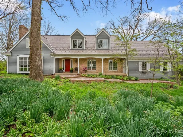 5N617 Forest Glen Ln, St Charles, IL 60175