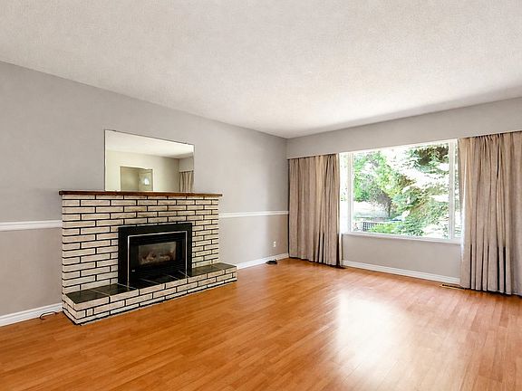 3rd image of 1798 Heather Ave